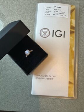 IGI-Certified Lab-Grown 4 carat Diamond Ring in 14k yellow gold diamond band
